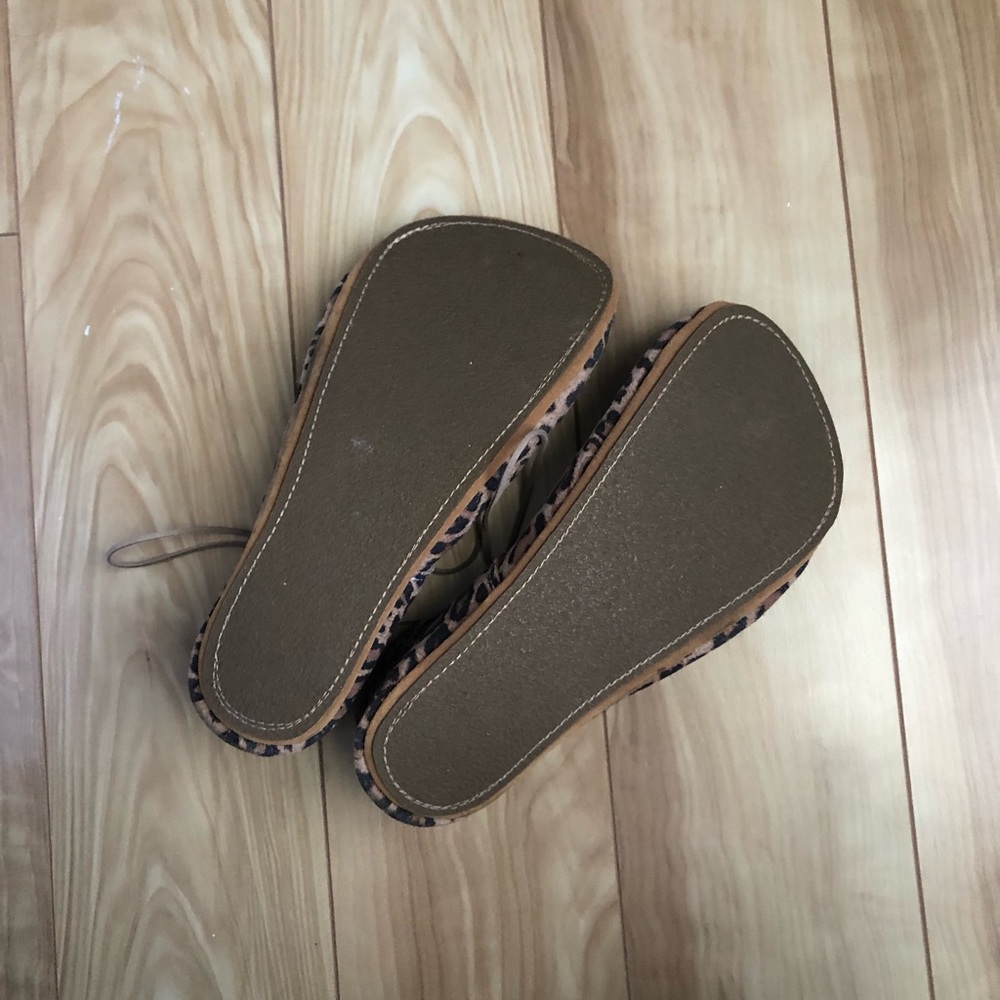 Everleigh Meadow hideaway lace up shoes - Picture 2 of 4
